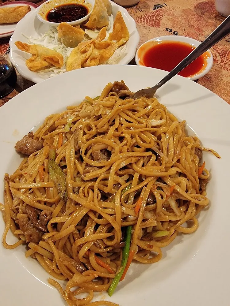 Beef Lo Mein